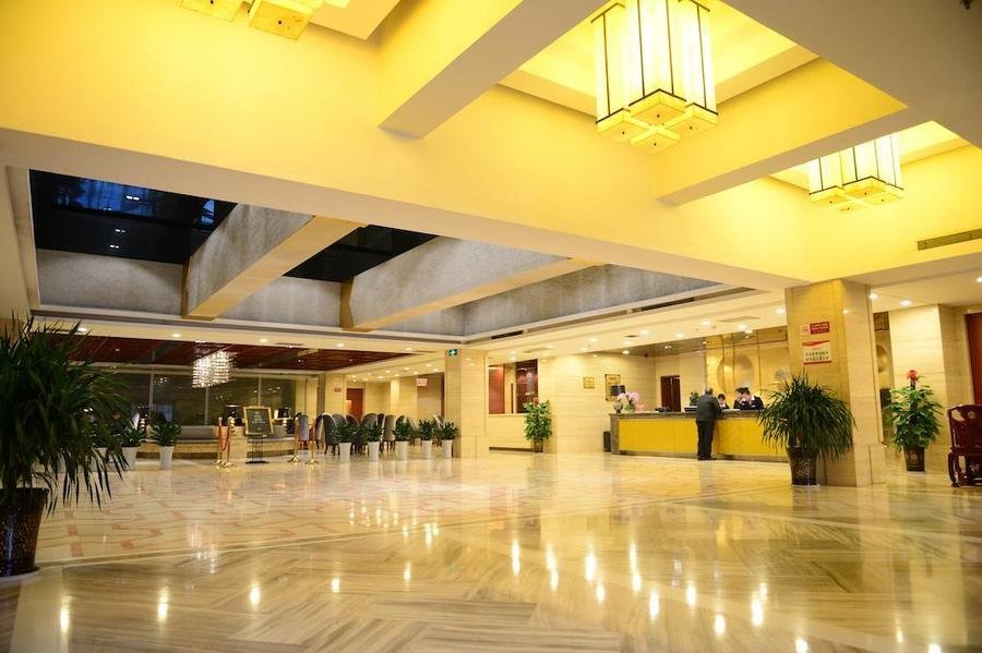 Forest City Hotel - lobby