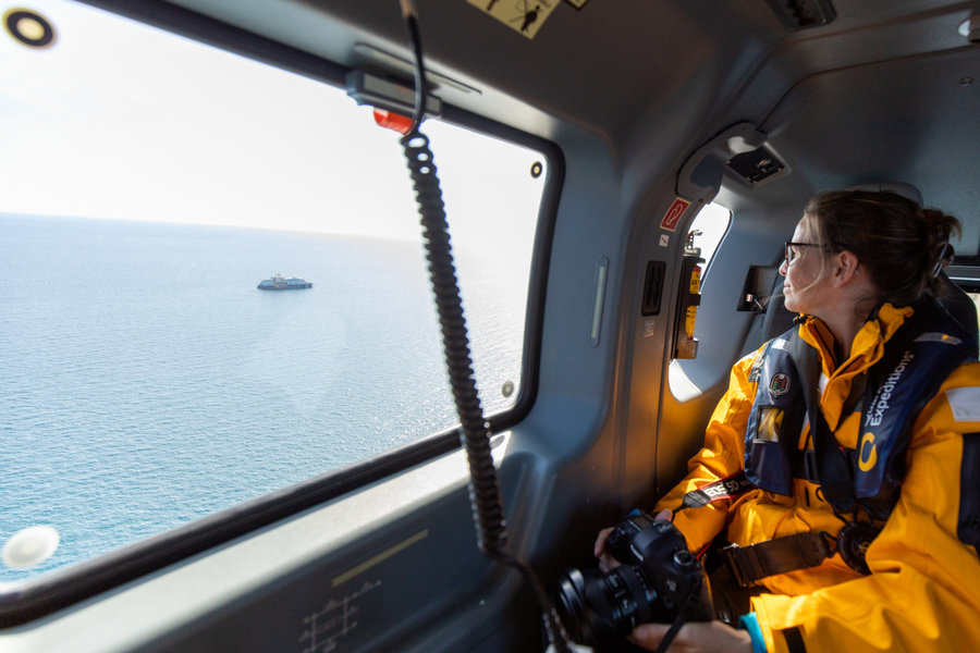 Ultramarine Helicopter