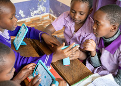 Digitale educatie in beeld: de resultaten van onze steun aan DEAN>