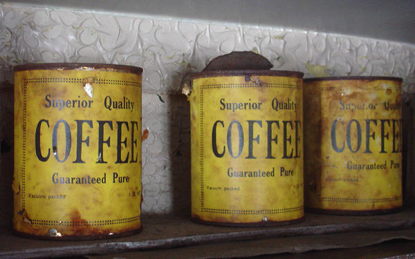 Oude koffieblikken Zuidpoolgebied