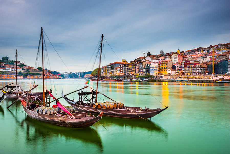 ECMEO-Portugal-Porto-haven-shutterstock_262697807