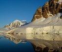 Poolreis Antarctica, water en ijsrotsen
