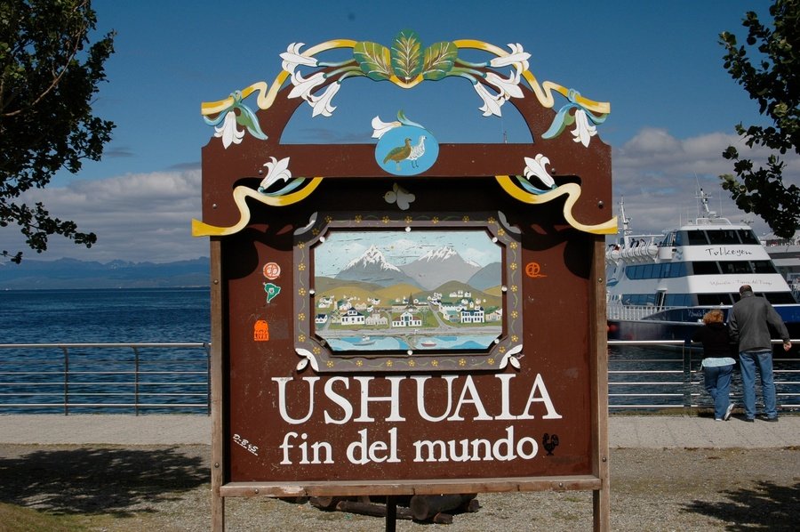 Poolreis, Ushuaia sign