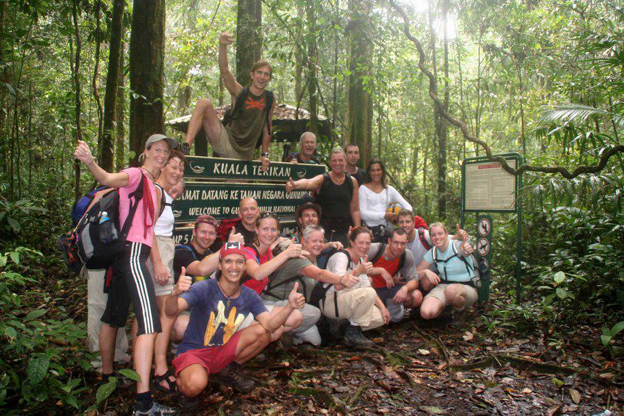 Rondreis Maleisisch Borneo groep park wandeling