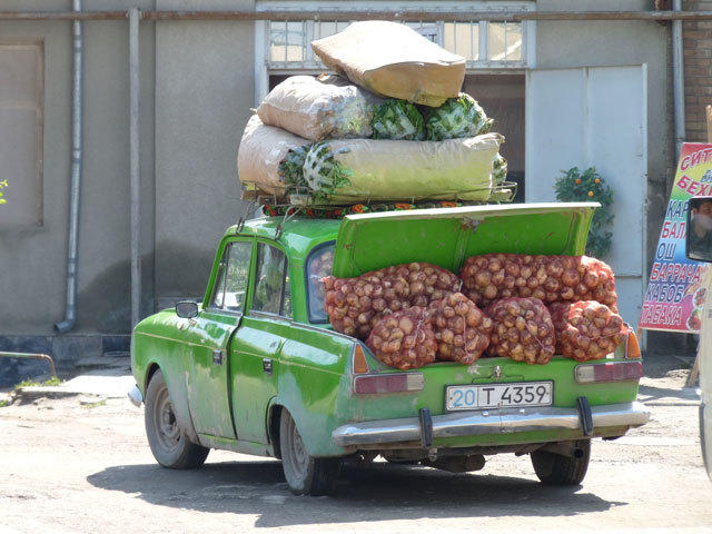 bepakte auto