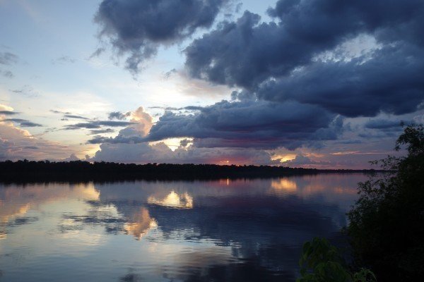Zonsondergang Marowijnerivier