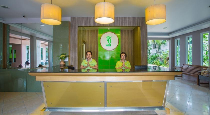 Thanthip Beach Resort 