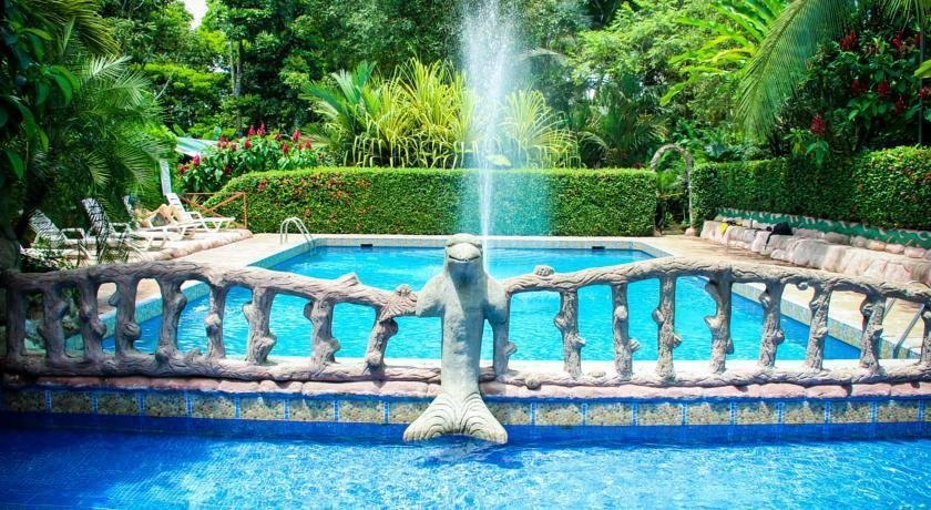 Ara Ambiqua Lodge zwembad