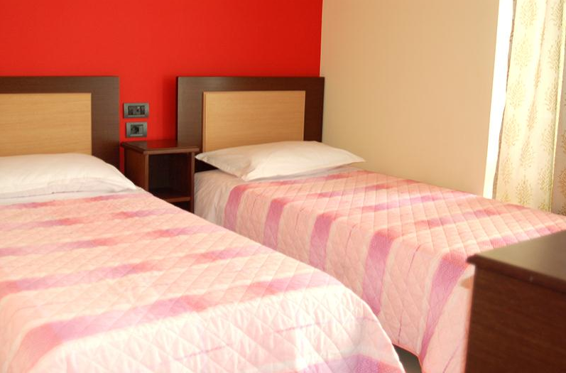 Alvero Hotel Permet slaapkamer