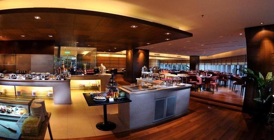 Riverside Majestic Hotel