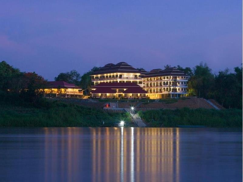 Chiangkhan River Mountain Reso