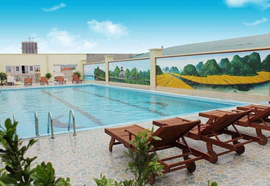 Hoang Son Peace hotel zwembad