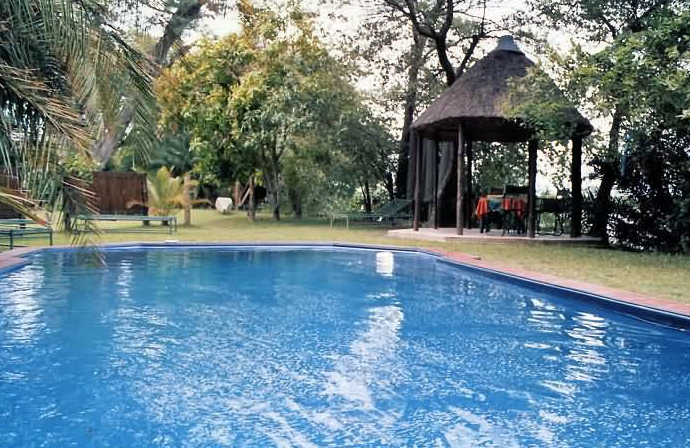 Mahangu Safari Lodge - zwembad