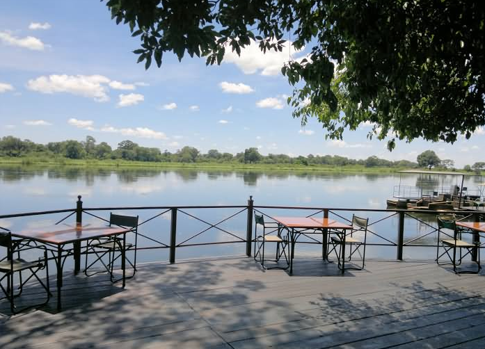 Mahangu Safari Lodge - zonneterras