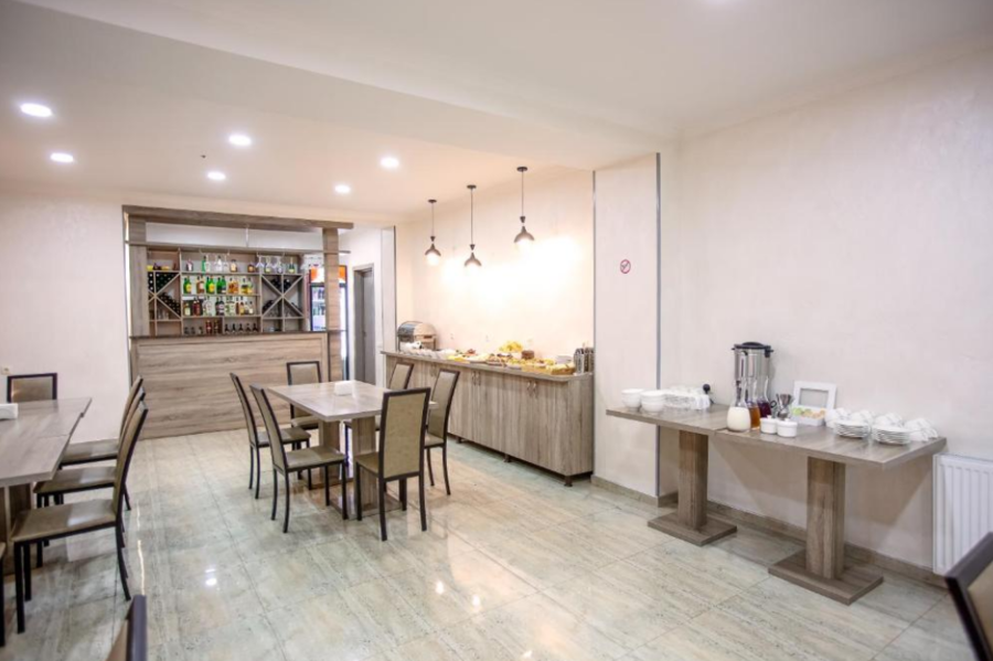 Suntower Hotel restaurant