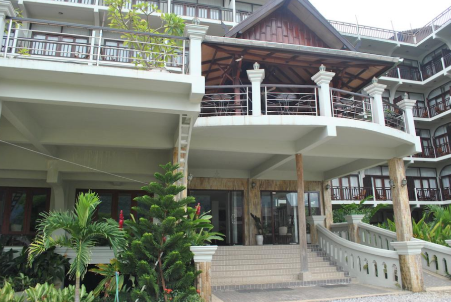 Silver Naga Hotel - buitenkant