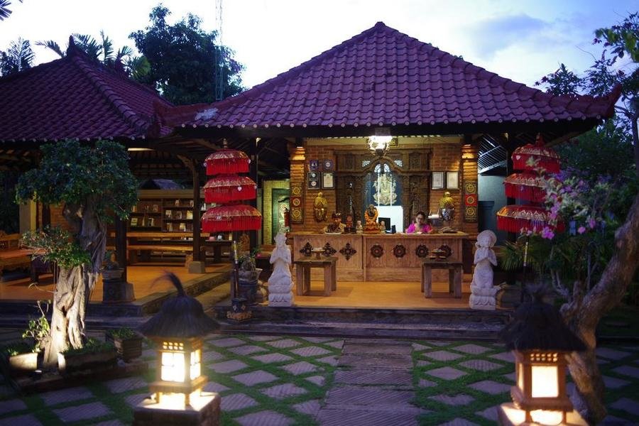 Tirta Sari Bungalow - lobby