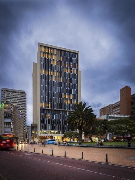 Hotel BH Bicentenario - buitenkant