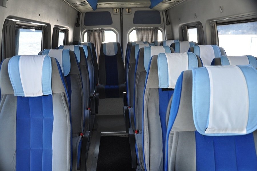 kleine bus binnenkant