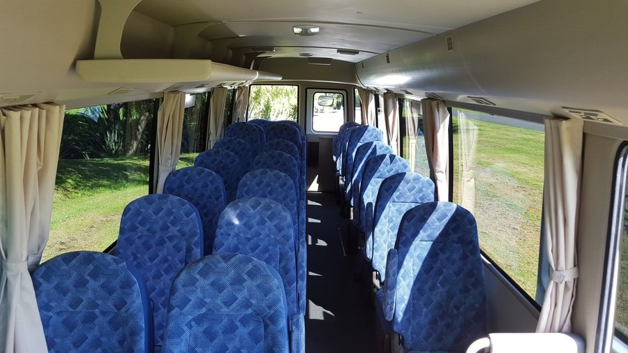 binnenkant kleine bus Nieuw-Zeeland