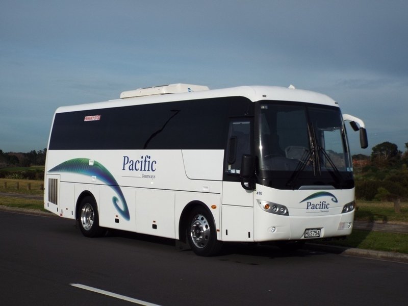 buitenkant grote bus Nieuw-Zeeland