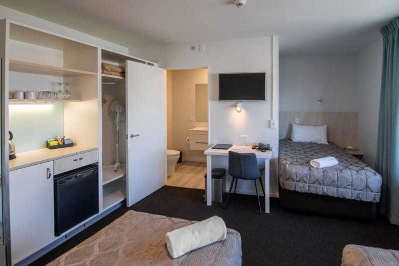 Beachfront Hotel Hokitika - Driftwood room