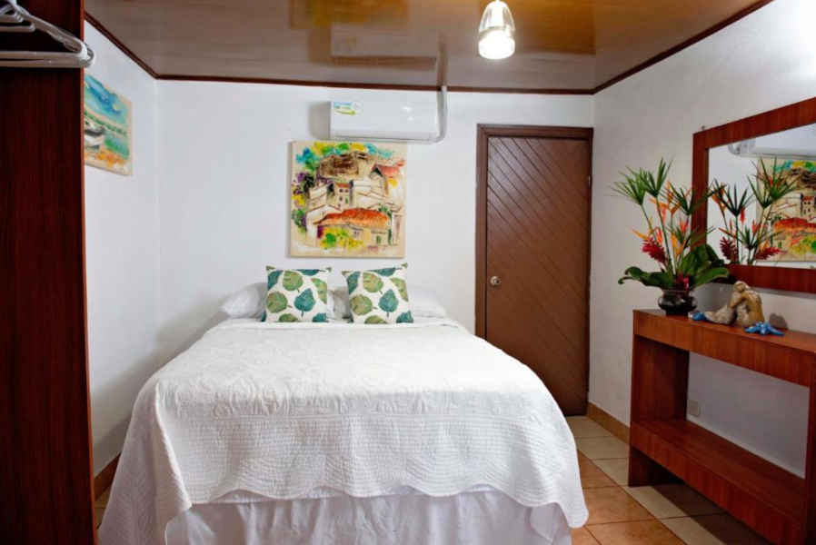 Hotel Tortuguero Beachfront Costa Rica