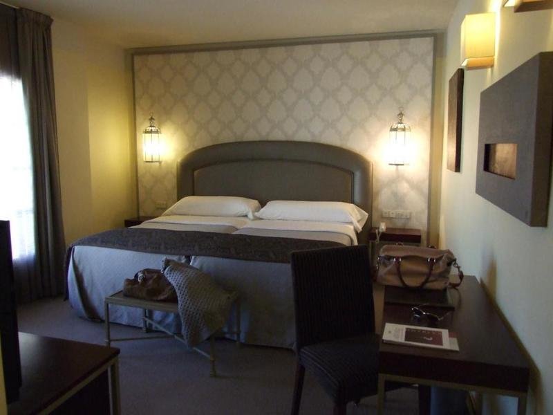 Hotel Maciá Alfaros 