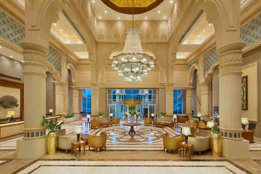 Crown plaza resort lobby