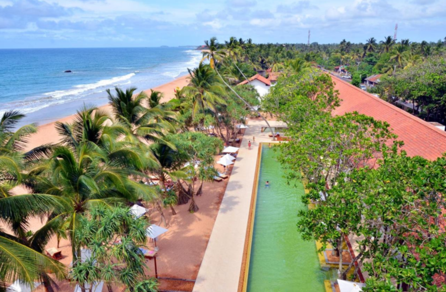 Pandanus Beach Sri Lanka buitenkant en zwembad