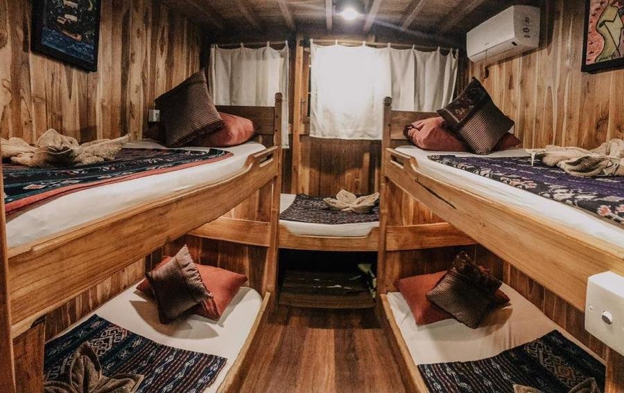 Komodo Boattrop Vidi Indonesië