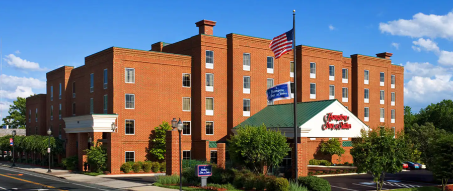 Hampton Inn & suites VS buitenkant