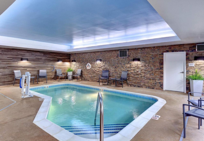 Fairfield Inn & Suites Nashville zwembad