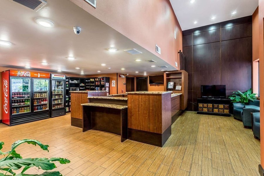 Comfort Inn Nashville bar