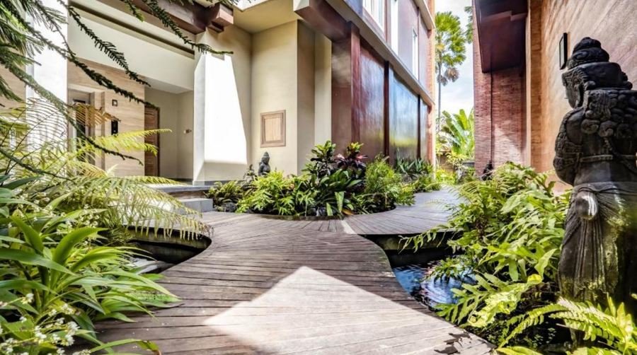 Kajane Yangloni - Ubud - Bali - buiten