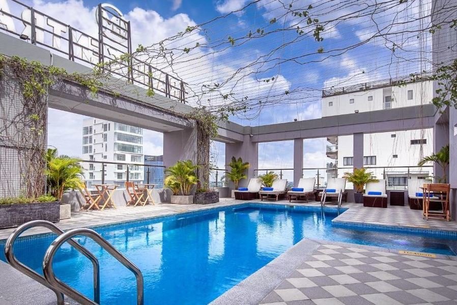 HM Grand Central Hotel - Phnom Penh - Cambodja - zwembad