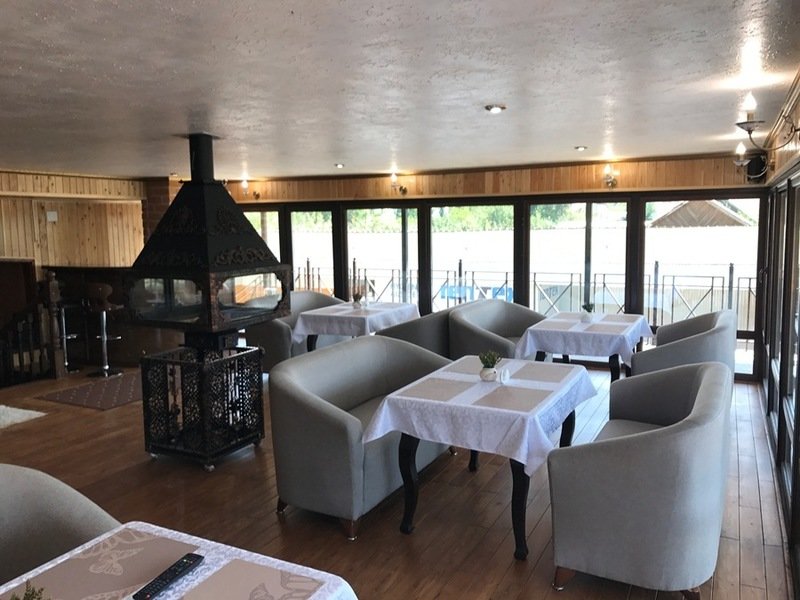 Nomad Hotel Karakol eetzaal