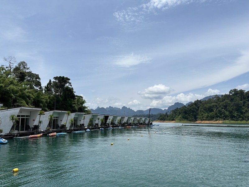 Phupha Waree Rafts Cheow Lan Lake