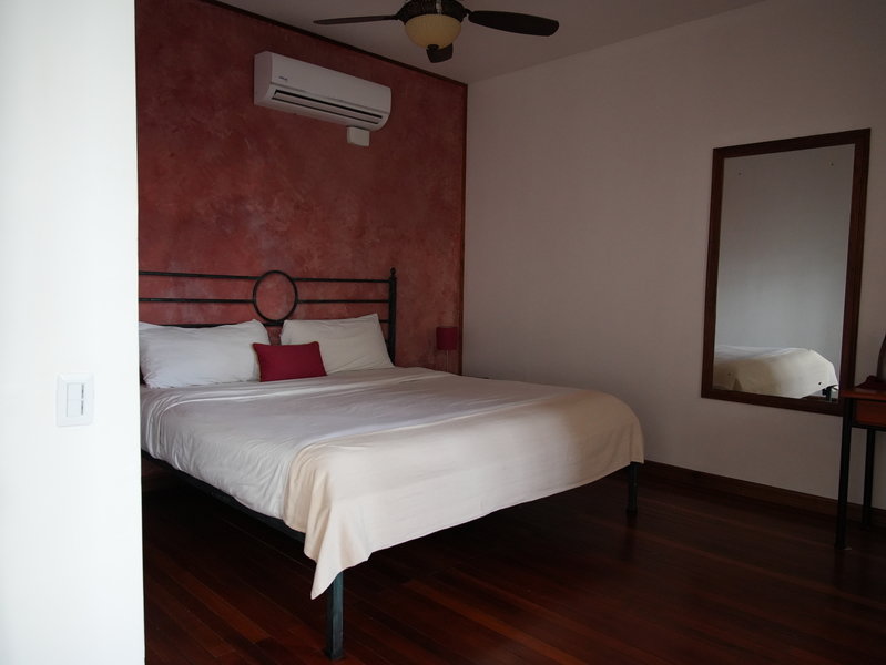 Fleur de Lys  San José