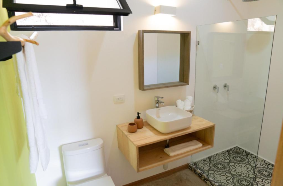 Con Corazon - Monteverde - Costa Rica - badkamer
