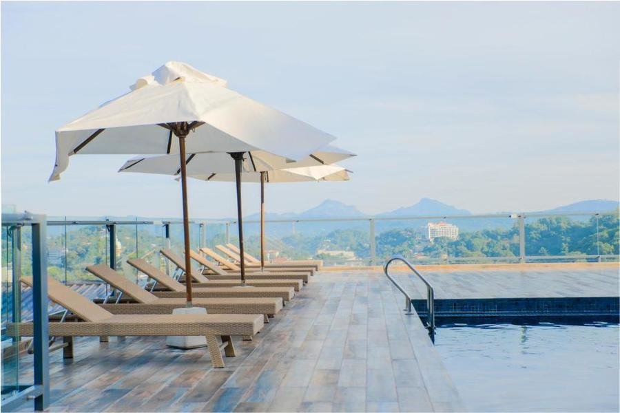 Oak Ray Heritage Hotel - Kandy - Zwembad