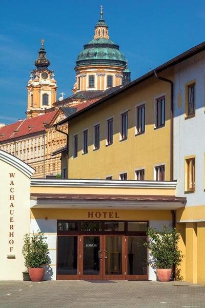 Wachauerhof - Melk- Gebouw