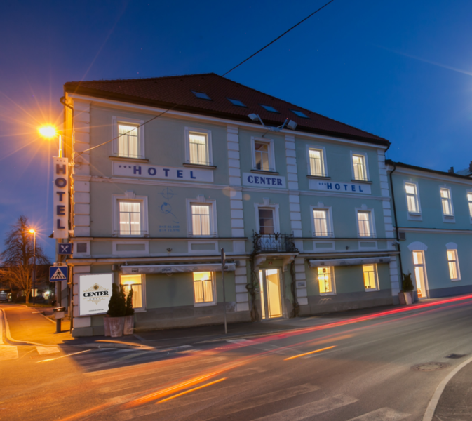 Center Hotel - Postojna - vooraanzicht