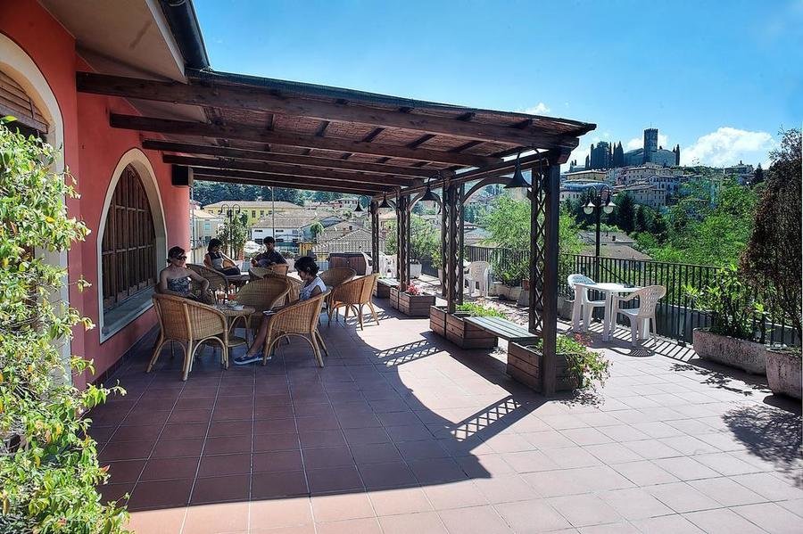 Hotel La Pergola - Barga - Teras