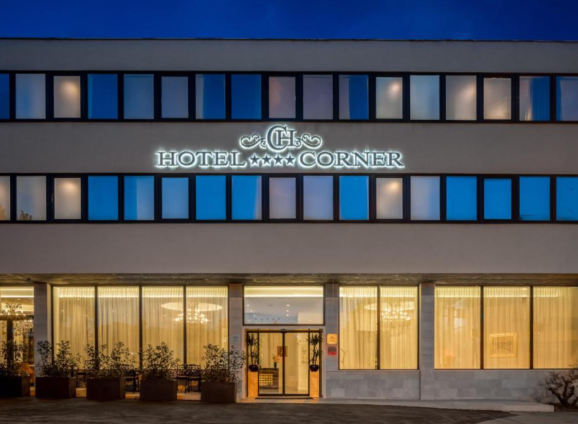 Corner Hotel  - Split - vooraanzicht