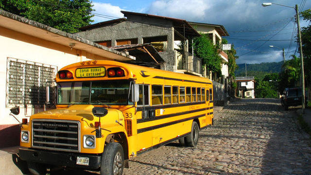 Schoolbus Honduras
