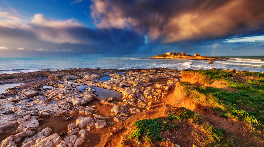 Italië-Sicilië-Isola delle Correnti-shutterstock_263433935