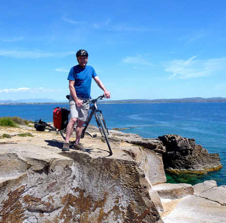 fietser onderweg sardinië