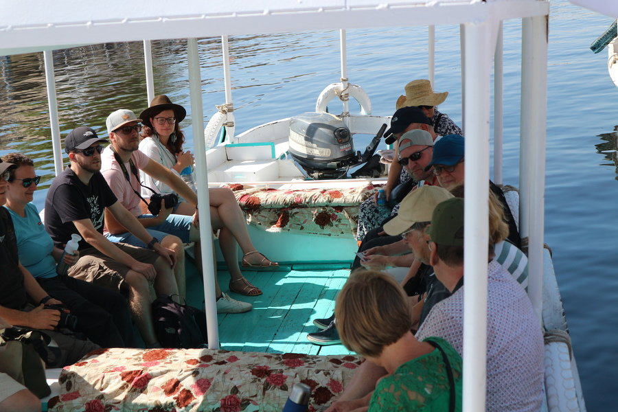 Grotere boot met mensen