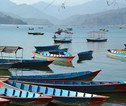 Rondreis Nepal Pokhara bootjes Phewa meer